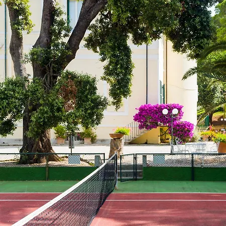 ホテル オットーネ ポルトフェッラーイオ